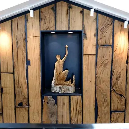 Logis Erreguina Hotel