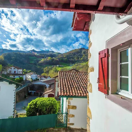 Hotel Logis Erreguina 2*