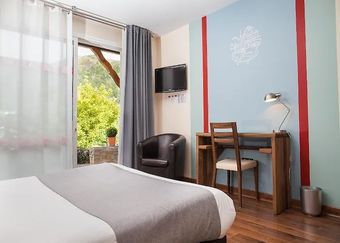 Otel Logis Erreguina