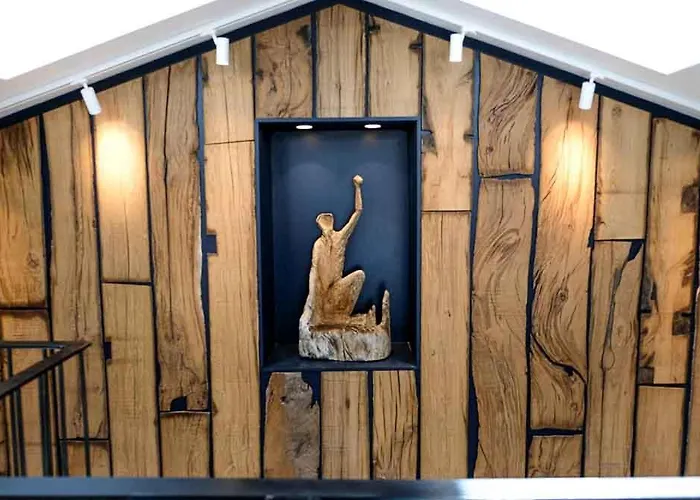 Logis Erreguina Otel