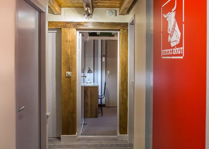 Otel Logis Erreguina 2*