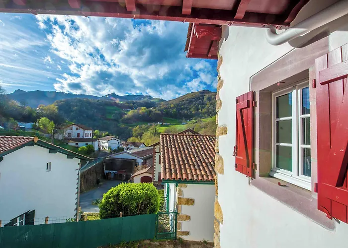 Otel Logis Erreguina 2*