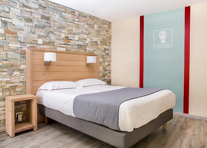 Otel Logis Erreguina