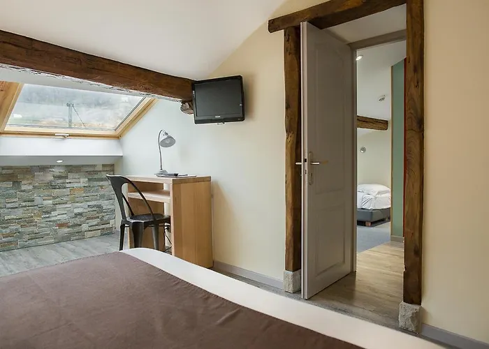 Otel Logis Erreguina