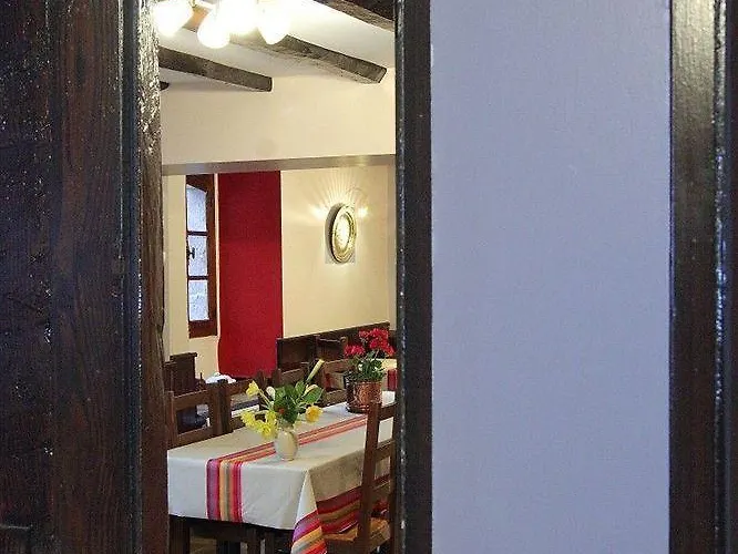 Otel Logis Erreguina 2*